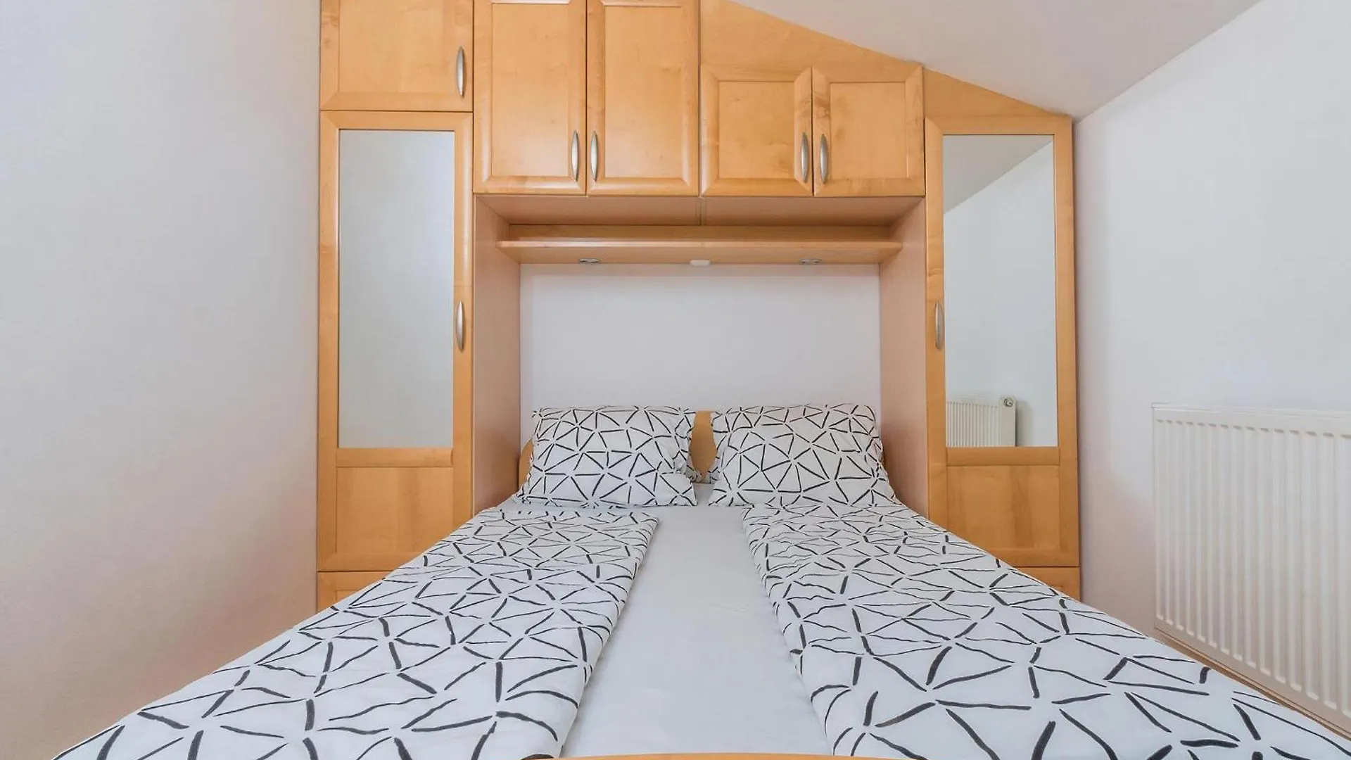 Wohnung Mit Grossem Pool Und Meerblick Crikvenica