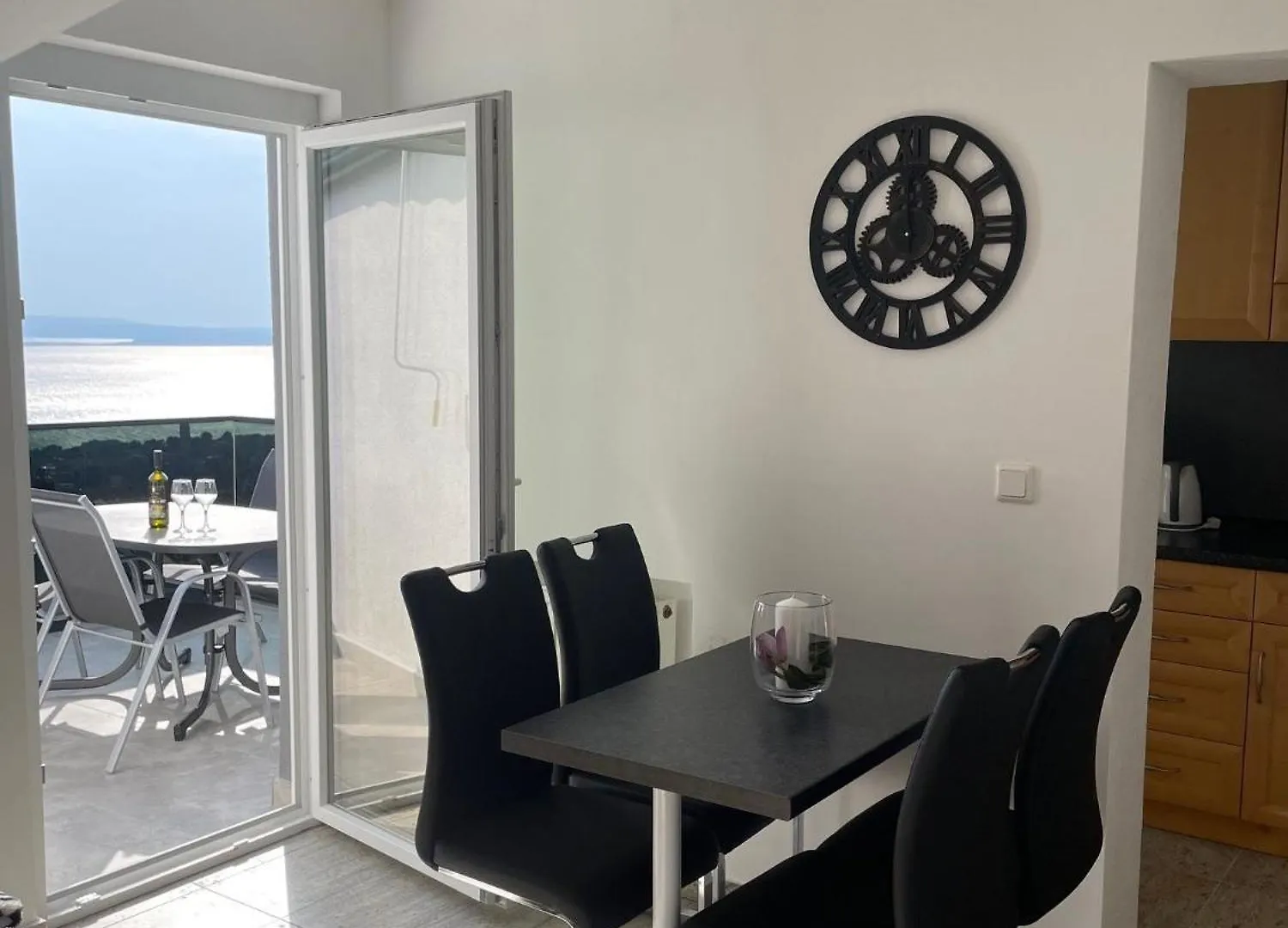 Wohnung Mit Grossem Pool Und Meerblick Crikvenica Apartment